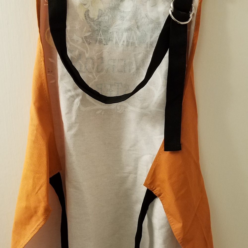New Hocus Pocus Halloween Apron - Picture 4 of 5